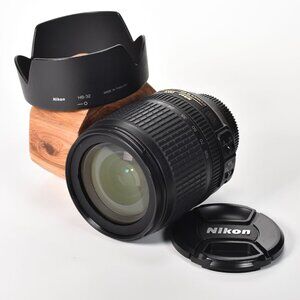 Nikon AF-S DX VR 18-105mm Lens Nikkor f3.5-5.6G ED AF Nikon HB-32 Lens Hood MINT
